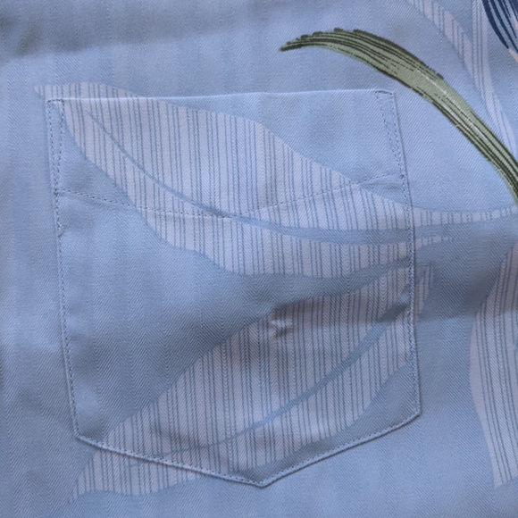 Quiksilver Hawaiian Shirt Men's Large Blue Floral - Picture 3 of 12